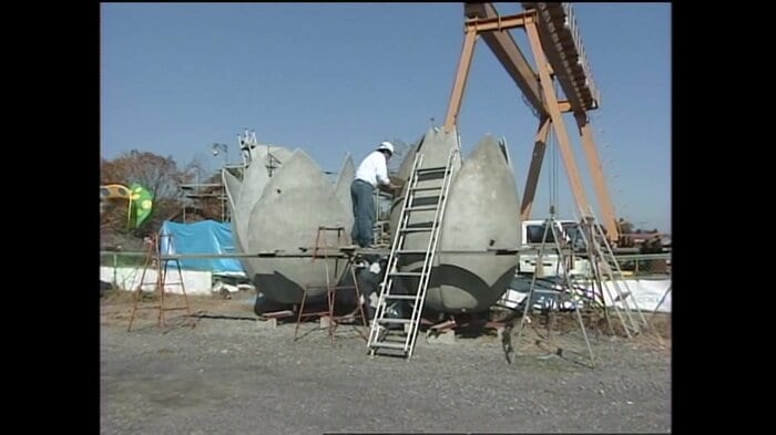 野外モニュメントの制作現場
