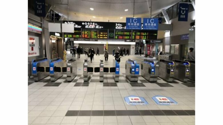 【交通情報】大雪のためJRで運転取り止めなどの影響【岡山】|FNNプライムオンライン