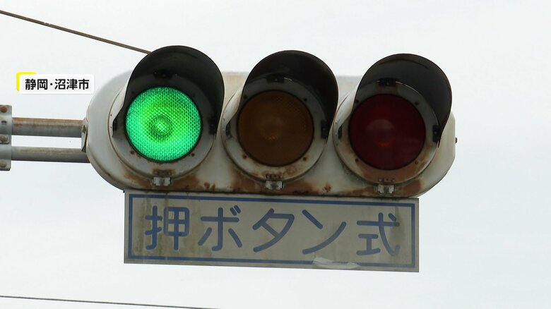 各地で信号機が老朽化…全国2割以上が耐用年数超で倒壊の危険性「県民の生命・財産を脅かしかねない」撤去の“壁”とは？｜FNNプライムオンライン