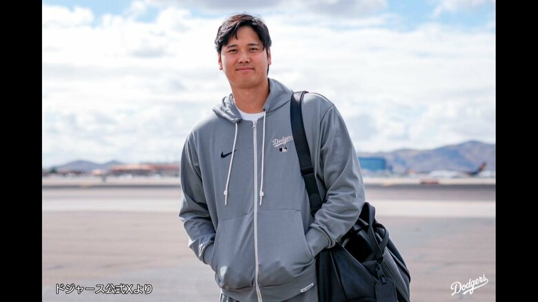 ドジャースが開幕戦に向け日本へ出発　機内での過ごし方に大谷翔平選手「ただ寝るだけ」　山本由伸投手・佐々木朗希投手も午後に到着｜FNNプライムオンライン