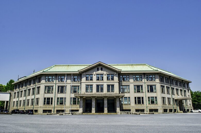 宮内庁の西村長官が退任し総務省出身の黒田武一郎次長が長官に…次期次長は緒方禎己元警視総監　｜FNNプライムオンライン