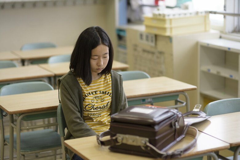 「学校に行きたくない」を言うまでの葛藤など親は受け止めよう（画像：イメージ）