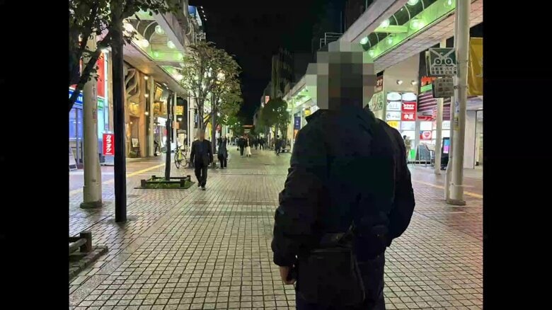 客として訪れていた暴力団組員について語る男性（画像は加工しています）