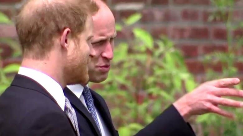 除幕式での二人