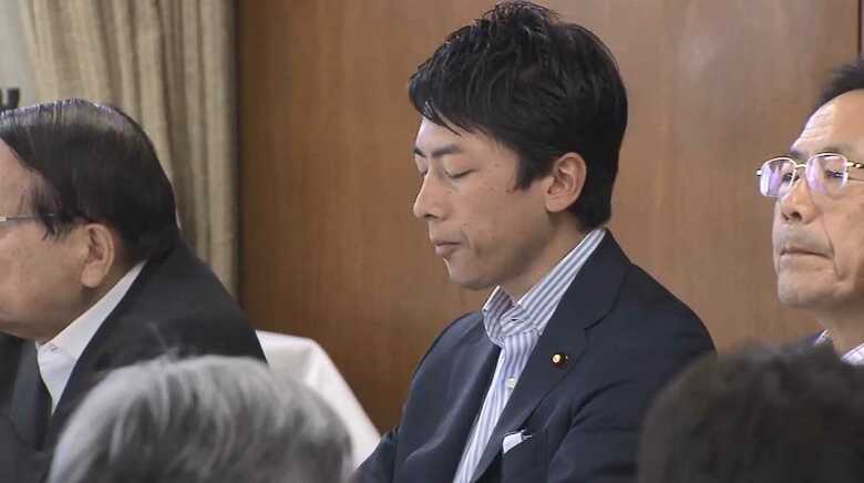 「加計学園の問題はやっぱりおかしい」と述べた小泉氏　6月6日