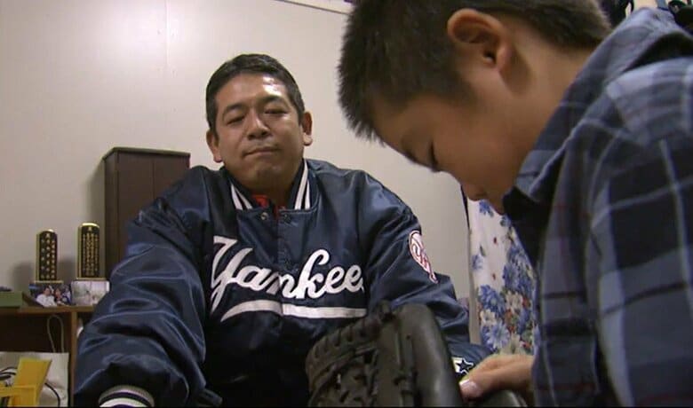 仮設住宅で父と子2人で過ごした日々も、かけがえのない時間だ