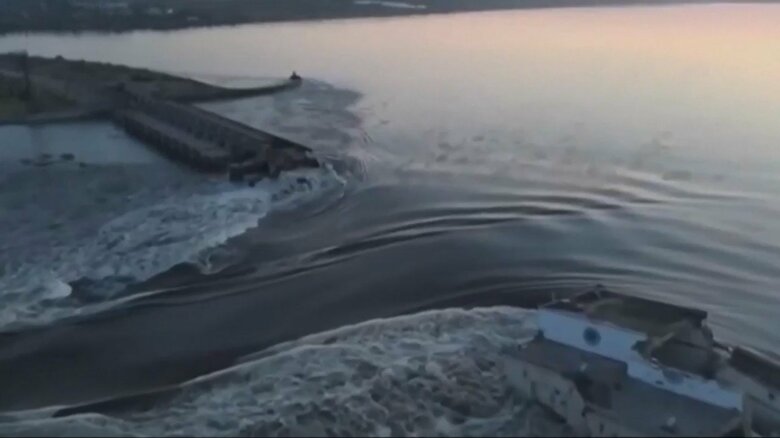 破壊されたカホフカダム