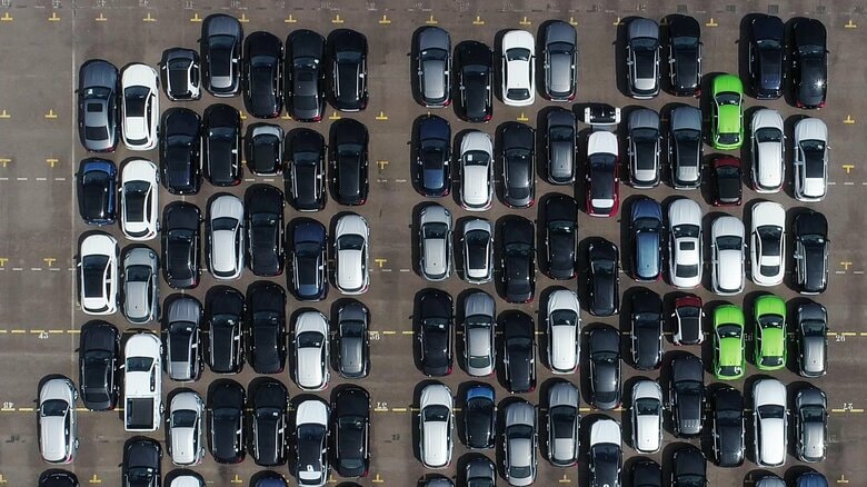 乗り降りのスペースが必要ないので、駐車場の有効活用にもつながる（スタンレーロボティクス社の映像より）