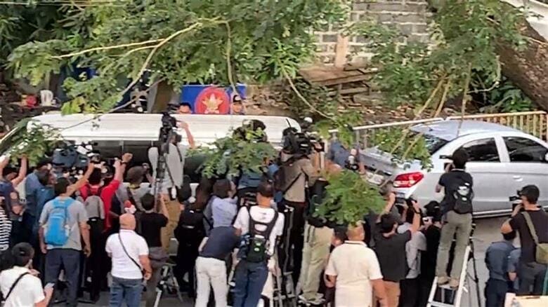 フィリピン・ビクタン収容所前（7日午前8時30分ごろ）