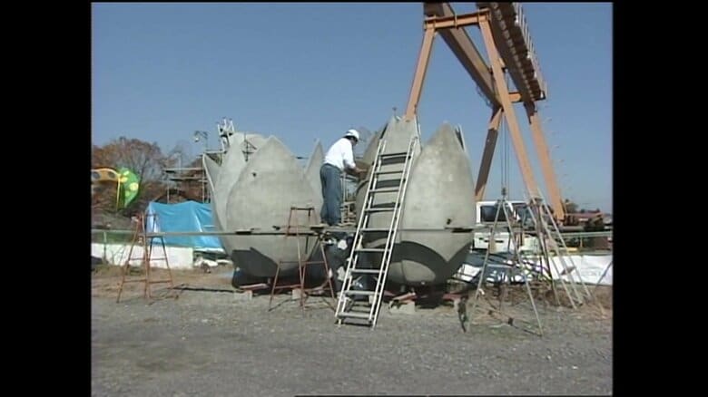 野外モニュメントの制作現場