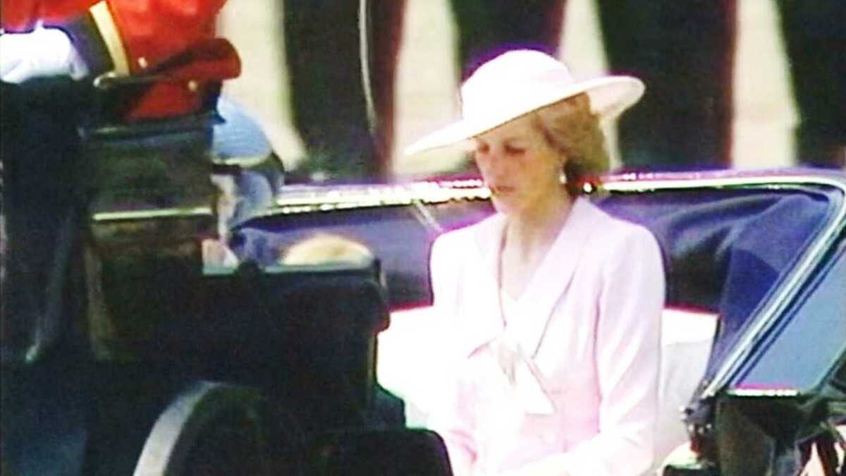 密着40日！プリンセス・ダイアナは薄幸そうな人だった 英国