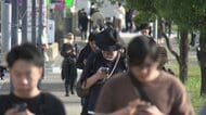 街に「ポケモンGO」な人があふれる！スマホ見ながら 行き交う人たち…ポケモン一色！周遊型リアルイベント「ワイルドエリア」でプレイヤーが海外からも集結　
