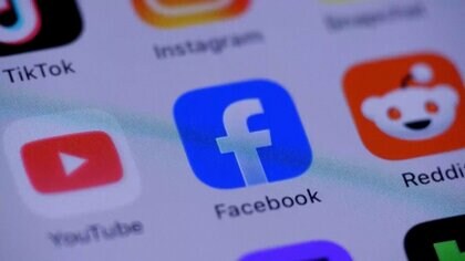 欧州委“無限スクロール”の改善要請　インスタ・FBに「依存性高い設計」