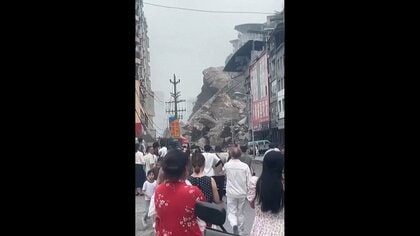 中国・重慶市で崖崩れ発生　住民8人死亡34人行方不明に