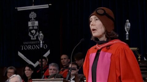 ノーベル文学賞にカナダの作家アン・カーソン氏　代表作は「赤の自伝」