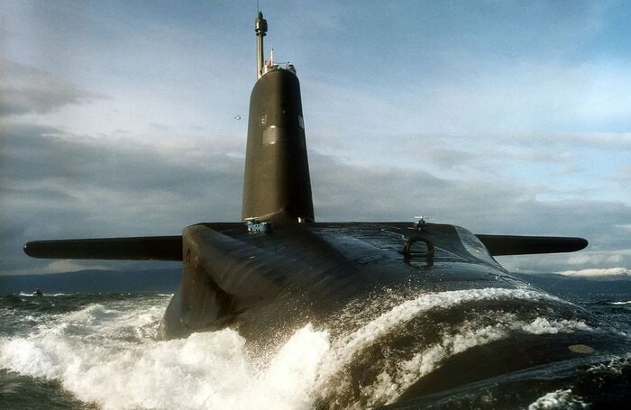 英海軍ヴァンガード級戦略ミサイル原潜(戦略核ミサイル16発搭載可能=英海軍公式HPより)
