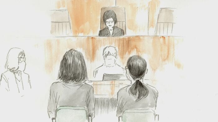 初公判時の熊谷瞳被告・和弘被告(スケッチ:山上幸二)