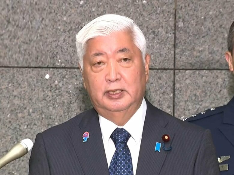 中谷防衛相「搭乗員らしきものを発見」自衛隊の練習機が池に墜落し隊員2人が安否不明の事故 捜索活動を継続｜FNNプライムオンライン