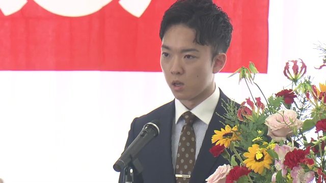 双葉高校創立百年記念式典・挨拶する猪狩良太さん