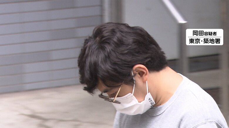 逮捕された岡田勇也容疑者(22)(11月29日 築地署)