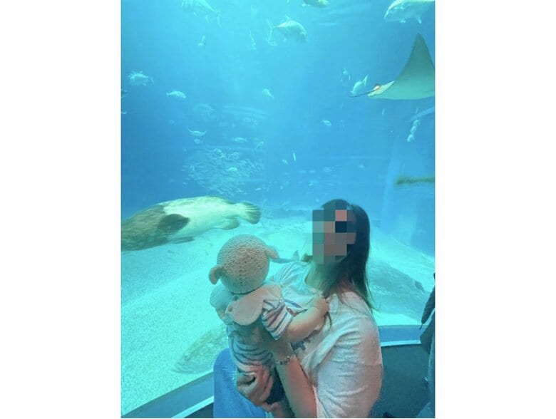 広角レンズで撮影したため、首から下が大きくなっている（提供：べべさん）