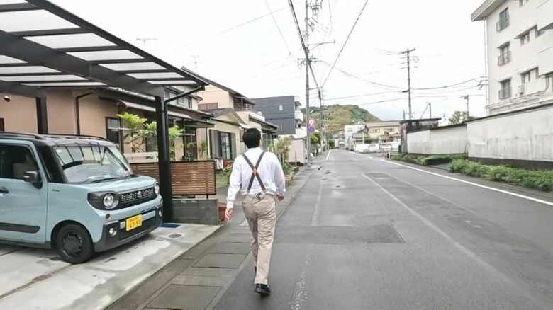 静岡市葵区瀬名に来たにむらあつとリポーター