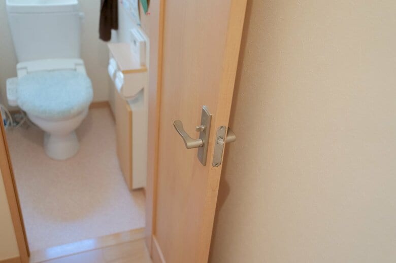 トイレでは閉じ込めに注意（画像はイメージ）