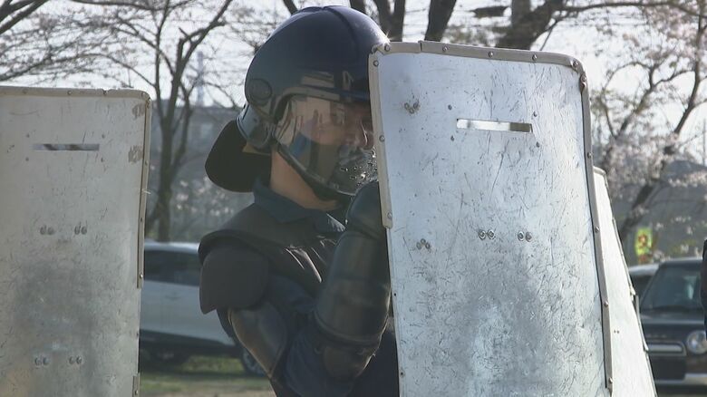気温が上がる午後、訓練が過酷さを増す
