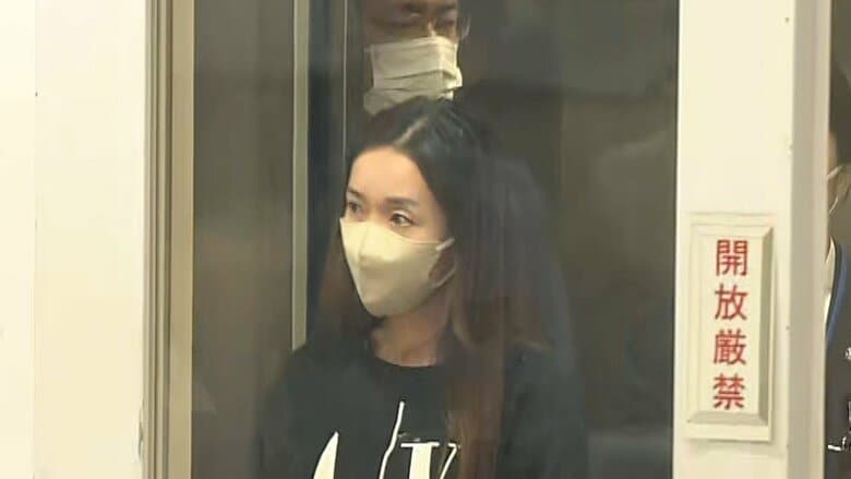 原宿署へ移送される宝島真奈美容疑者（31）