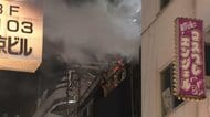 歌舞伎町の5階建ての複合ビルで火事　現在も延焼中　消火活動続く　東京・新宿区