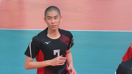 慶応義塾を撃破！春高バレーで194センチ“スーパールーキー”が躍動　地方の誇りと感謝を胸に全国へ挑む鹿児島県立川内商工の挑戦