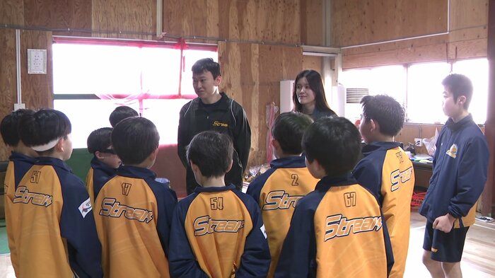 「子どもたちと同じ場所でバスケができることがうれしい」と話す宮川さん