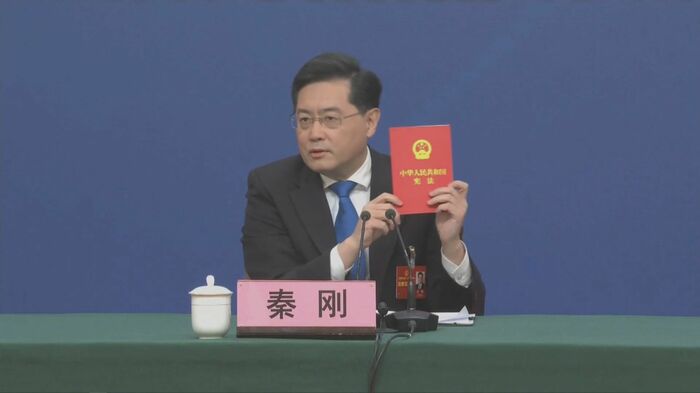 秦外相は報道官を経験しているためか余裕が感じられた
