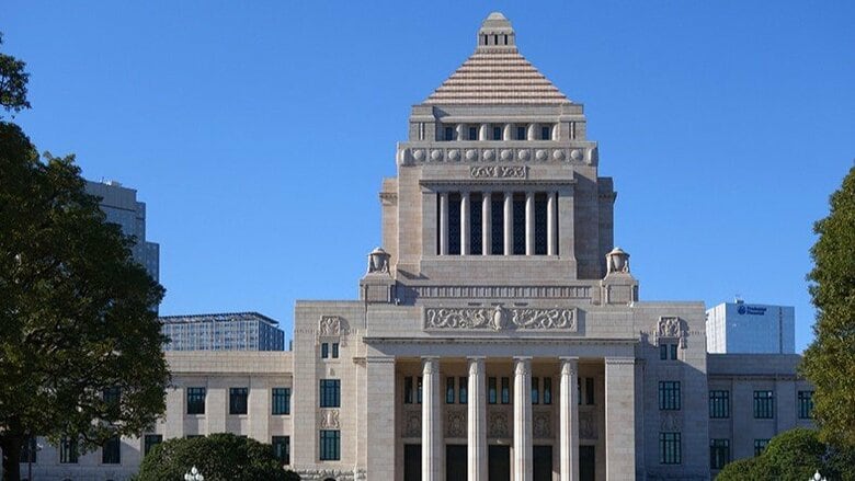 国会議事堂は一体誰が設計したのか…選び抜かれた石材や木材で他国に類を見ない独特なデザインなのに、設計者の輪郭がくっきり出てこない理由｜FNNプライムオンライン
