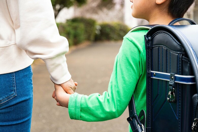 男女関係なく被害にあい、容姿も善し悪しではない（画像：イメージ）