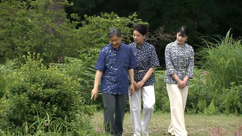 今年もかりゆし姿で…那須御用邸を散策される天皇皇后両陛下と愛子さま（7月15日）