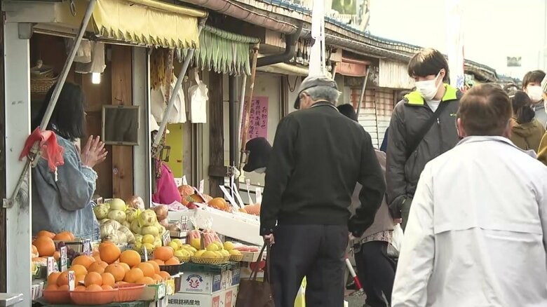 にぎわう神子田朝市
