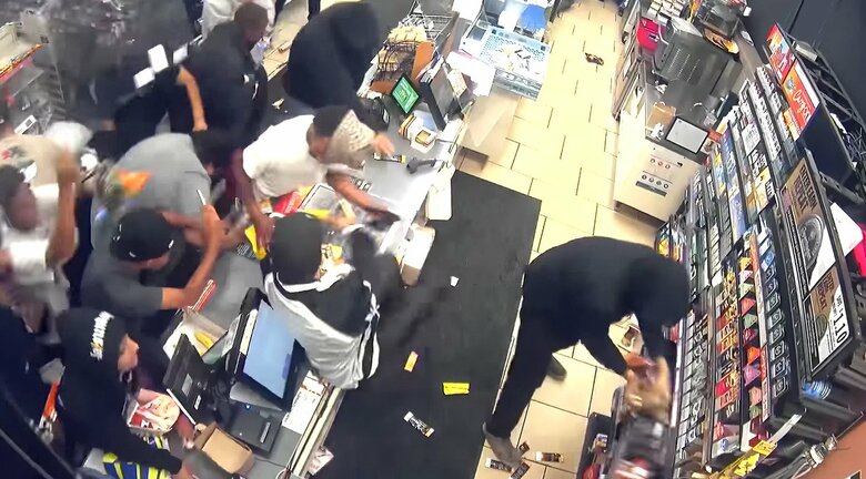 カリフォルニア州では大規模な略奪事件も起きている