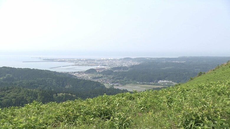 ジオパークに認定されている男鹿・寒風山からの眺め
