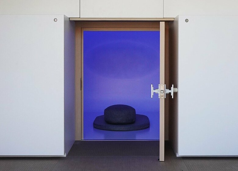 前室の奥に瞑想室がある（提供：パナソニックグループ）