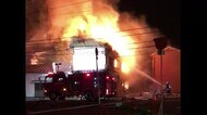 未明の大火…松江市火災続報 さらに木造倉庫や2階建てビルなど類焼