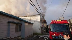 「家から煙が見える」函館の住宅で朝火事…住人の60代女性か 救助されるも意識不明の重体