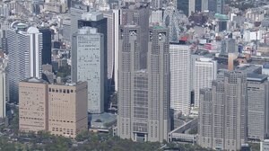 首都圏で日常取り戻す動き 神奈川はQRコードで追跡