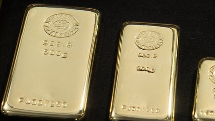 最高値更新続く 金1グラム2.2万円超に　対中“トランプ関税”懸念など受け