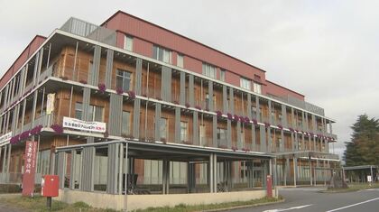 学校給食の「チキンライス」に金属片　中学生が口に入れて気付く　給食センターで作り市内4つの小中学校に2600食提供　炊飯装置の部品の一部が欠落、劣化して混入か