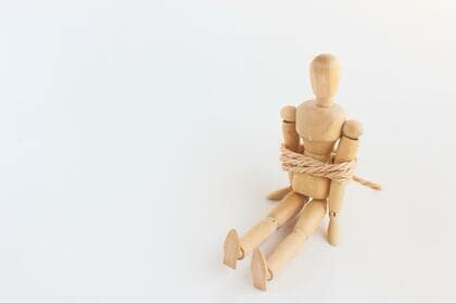 恋愛における束縛とは?束縛する心理や具体例・対処法を男女200人に調査!