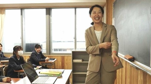 オリンピアンが教員に　五輪3大会連続出場の佐藤希望さん“第二の人生”　母校の高校で保健体育やフェンシング部を指導