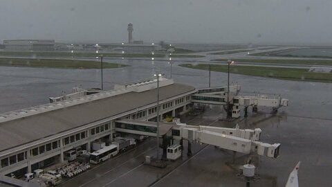 【交通情報】“台風直撃”空の便は170便超が欠航　2万人以上影響見込み　さらに欠航便増える可能性