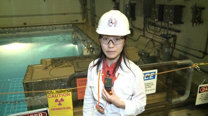 サウステキサス・プロジェクト原子力発電所の燃料プール（2011年5月） 使用済み燃料棒の沈むプールの水面は不気味にゆらゆら揺れて見えた