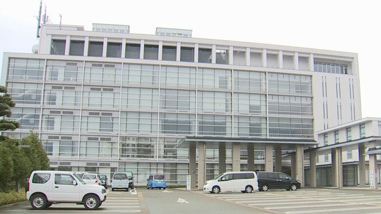 中学校給食のわかめご飯から5ミリ角の金属片　生徒にけがなし  原因調査すすめる　新潟・妙高市｜FNNプライムオンライン